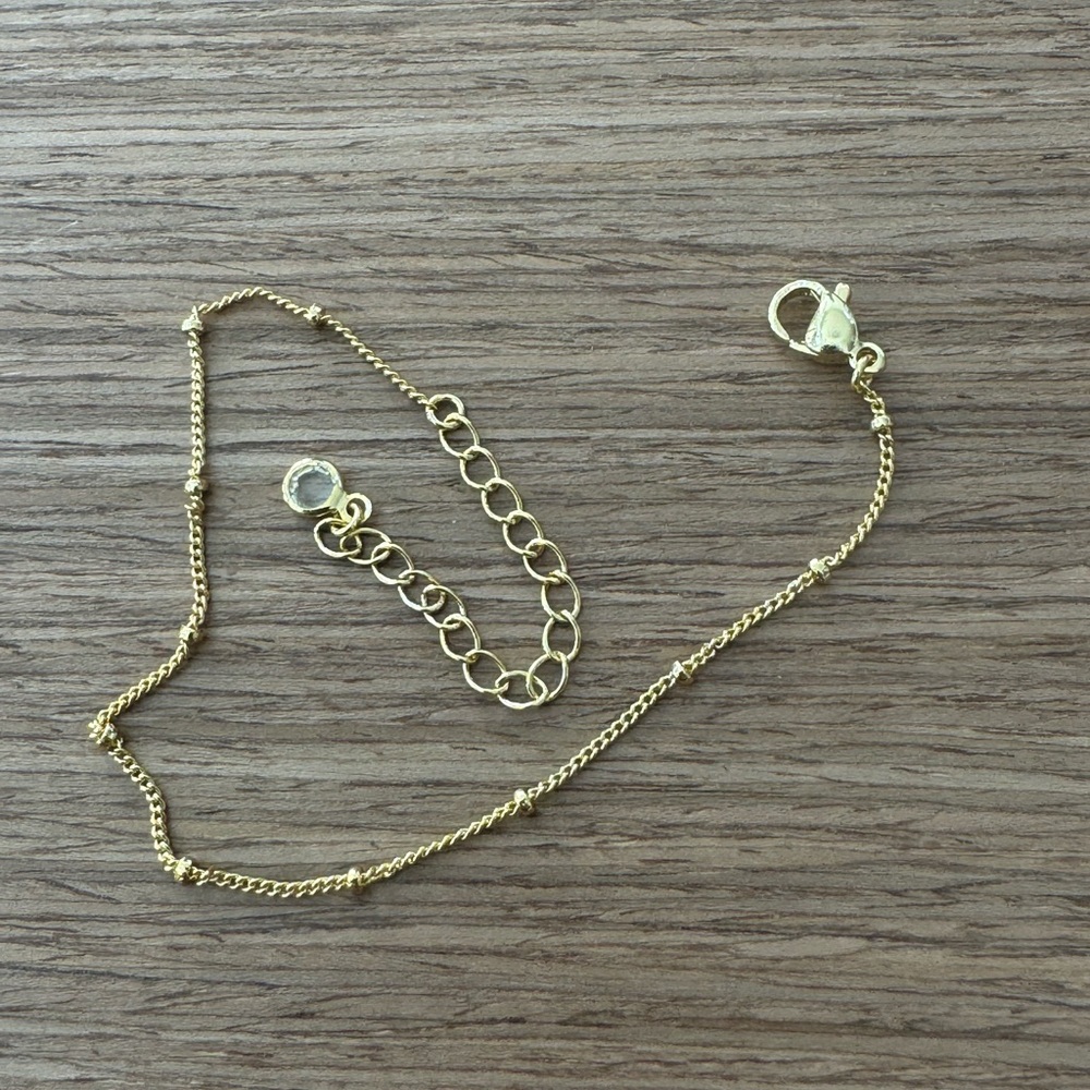 Gold-Tone Adjustable Women's Anklet - Elegant Chain Link